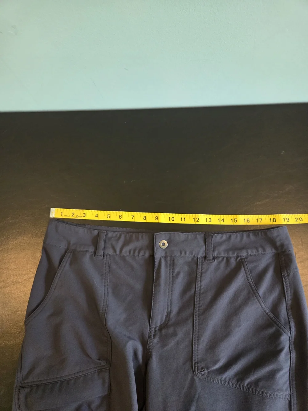 Columbia Saturday Trail II Women's 16 Cargo Capri Pants Dark Gray Omni-Shield - Picture 7 of 10